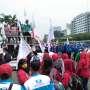 Buruh Peringati Hari Kerja Layak di Depan DPR, Siang Ini