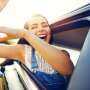 Keluarkan Kepala dari Jendela Mobil, Perempuan "Topless" Tewas