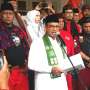 Beri Pakan Ikan Hiu, Anies: Wah Langsung Habis
