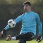 Chelsea Tertinggal 8 Poin dari City, Courtois: "Masih Terkejar"