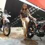 Apakah Honda CRF150L Bermesin Karburator seperti Kawasaki?