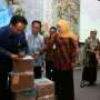 Mensos Salurkan Bantuan Pangan Tahap Akhir 2017