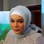 Ini Pesan Dewi Sandra soal Perawatan Rambut Berhijab