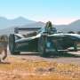Mobil Listrik Formula E Balapan dengan Cheetah, Siapa Menang?