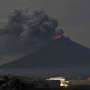 Mereka yang Pasrah Menunggu Gunung Agung Sembuh dari 'Flu'