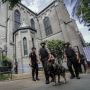 Sterilisasi Gereja Katedral Jelang Natal