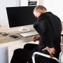 Jangan Panik, 4 Trik Atasi Nyeri Punggung akibat Duduk Terlalu Lama