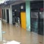Korban Banjir di Rawajati: Oi PLN Buruan Nyalain Listrik!