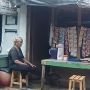 Seusai Banjir Surut, Sepenggal Kisah Nenek Sutria di Rawajati