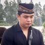 Billy Syahputra Bercucuran Air Mata di Pusara Olga Syahputra