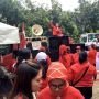 Komunitas Bangsa Bersatu Demo Anies Sandi di Balaikota DKI