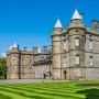 Ini Dia Tempat Favorit Ratu Elizabeth Liburan Musim Panas