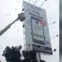 Ini Si Dermawan yang Bikin Hujan Duit di Kuningan