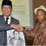 Pilkada Jabar, Ridwan Kamil Mencoblos Kenakan Jersey Spanyol