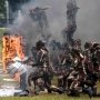 Soeharto dan Sejarah Pembebasan Papua, Perang Laut dan Darat