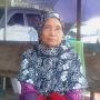 Derita Nenek Wiji di Posko Pengungsian Taman Kota