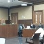Dengar Keterangan Saksi Ini, Bupati Kukar Tak Bisa Tahan Tawa