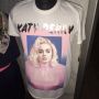 Wow, Merchandise Mahal Katy Perry Nyaris Ludes!