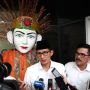 Sandiaga Beri Kaki Palsu ke Korban Tabrak Model Cantik Tiara