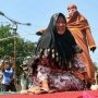 Dituduh Langgar Hukum Aceh, 8 Orang Bukan Pasutri Dicambuk