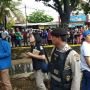 Warga Ramai-ramai Nonton Rekonstruksi Pembunuhan Hunaedi