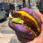Burger Ungu Diprediksi Jadi Tren, Ini Penampakannya