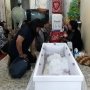 Isak Tangis Warnai Kedatangan Jasad Bocah dalam Karung
