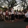 Jokowi Undang Anak-anak Main Demprak di Istana