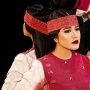 Gendong Sedah Mirah di Pasar, Kahiyang Ayu Dipuji-puji Warganet