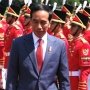 Jokowi dan PM Cina Tanam Pohon Kamper Bersama di Istana Bogor