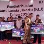 Pemprov DKI Bagi Kartu Lansia Jakarta Sebanyak 12.141 Kartu