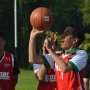 Promosikan Asian Games, Jokowi Main Basket Lawan Pemain DBL