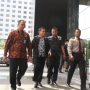 KPK Resmi Tahan Bupati Bengkulu Selatan, Istri dan Keponakannya