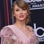 Taylor Swift Bikin Pesta Kostum, Begini Potret Keseruannya