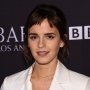 Kejutkan Publik, Emma Watson Tampil Eye-Catching Hadiri Fashion Show di Paris