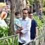 Gaya Sneakers Jokowi Pancing Pilihan Kaum Milenial