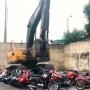 Motor dan Mobil Mewah di Negara Ini Dihancurkan, Ada Apa?