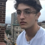 Sempat Dikabarkan Pindah Agama, Anwar Hadid Pamer Foto Umrah