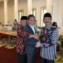 Akrabnya Menteri Basuki Peluk Jonan di Open House Jokowi