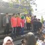 Ridwan Kamil dan Keluarga Kenakan Jersey ke TPS 21