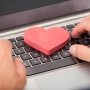 Dalam Hubungan Jarak Jauh? Lakukan Tips Ini Agar Tetap 'Dekat'