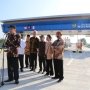Gaya Nyentrik Presiden Jokowi saat Resmikan Tol Solo - Ngawi