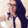 Dokter Cantik Natalia Becker, Istri Kiper Brasil Alisson Becker