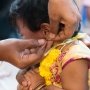 Tindik Telinga Bayi Ternyata Ada Efek Negatifnya Lho!
