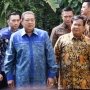 Di Hadapan Prabowo, SBY Teken Surat Dukungan ke Sandiaga Uno