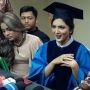 Wisuda, Ashanty Tak Sempat Mandi