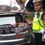 Pengendara Mobil Kedapatan Pasang Pelat Palsu Saat Ganjil Genap