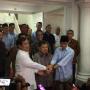Minta Restu, Prabowo dan Sandiaga Jabat Erat Tangan Jusuf Kalla