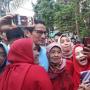 Dongkrak Suara untuk Prabowo, Sandiaga Terus Dekati Emak-emak