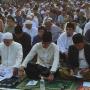 Sandiaga Salat Ied di Monumen Perjuangan Jatinegara